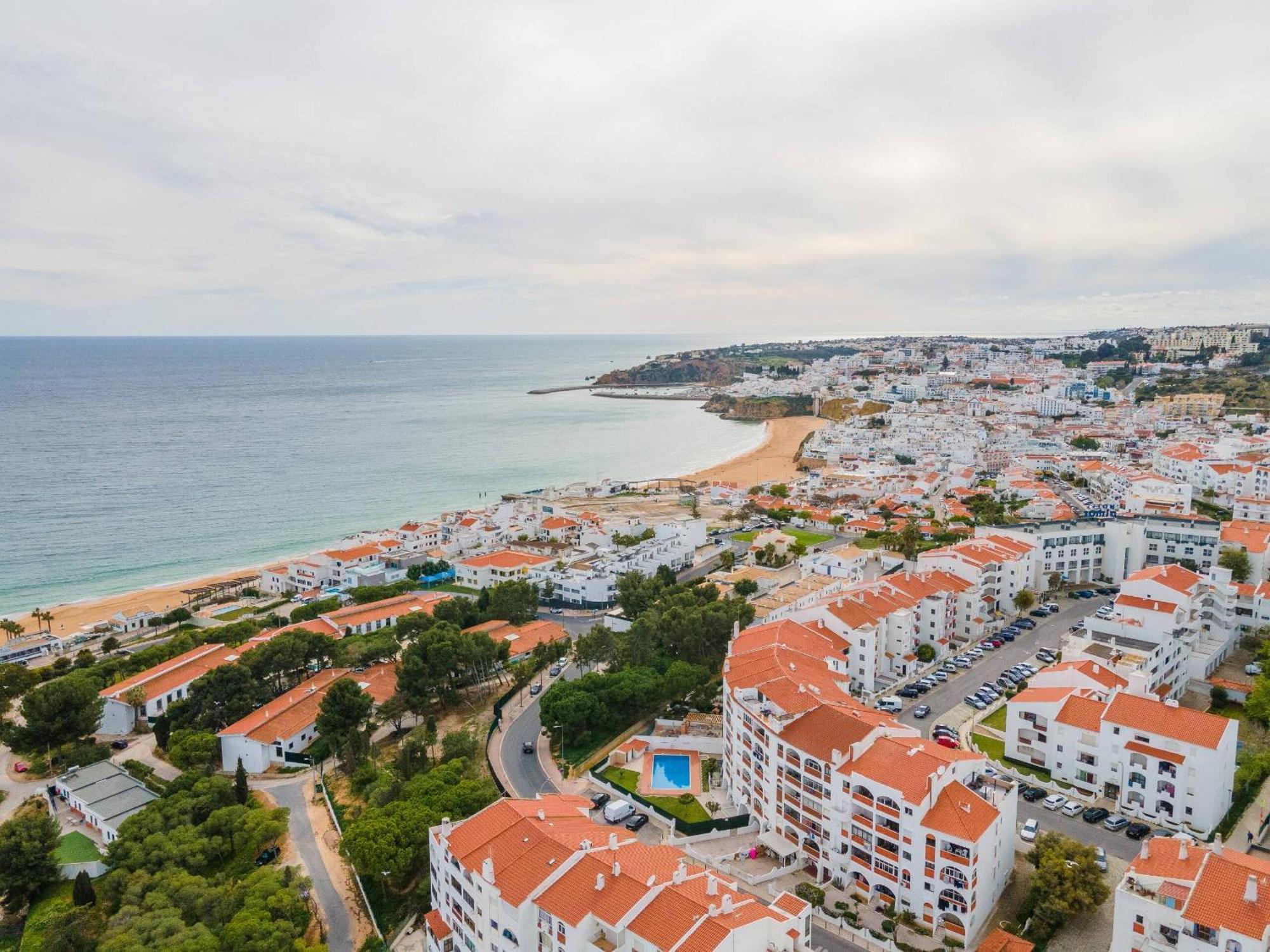 Palmeiras Apartment - 19A By Hellovacations Албуфейра Екстериор снимка